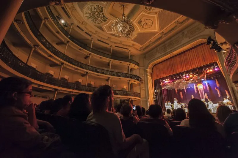 Teatro Carlos Gomes – Homenagem as mulheres