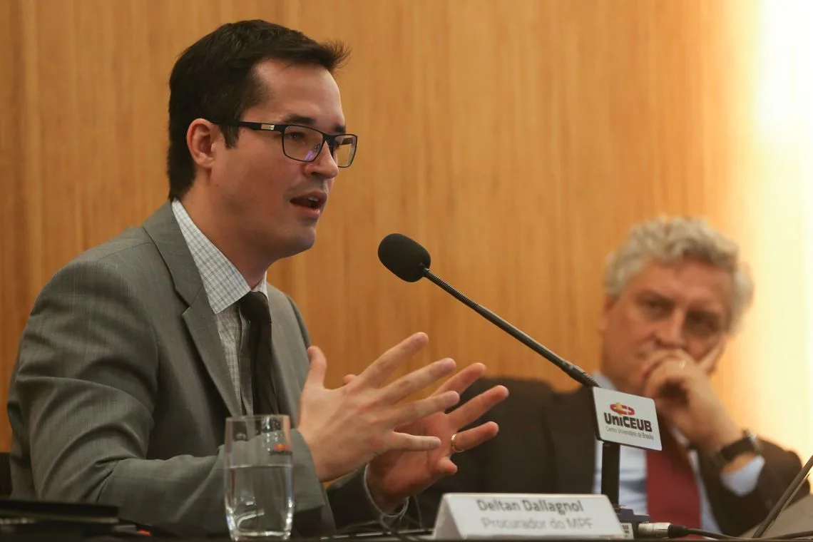 Brasília – O procurador Deltan Dallagnol participa da palestra Democracia, Corrupção e Justiça: diálogos para um país melhor, no Centro Universitário de Brasília (UniCEUB), campus Asa Norte (José Cruz/Agência Brasil)