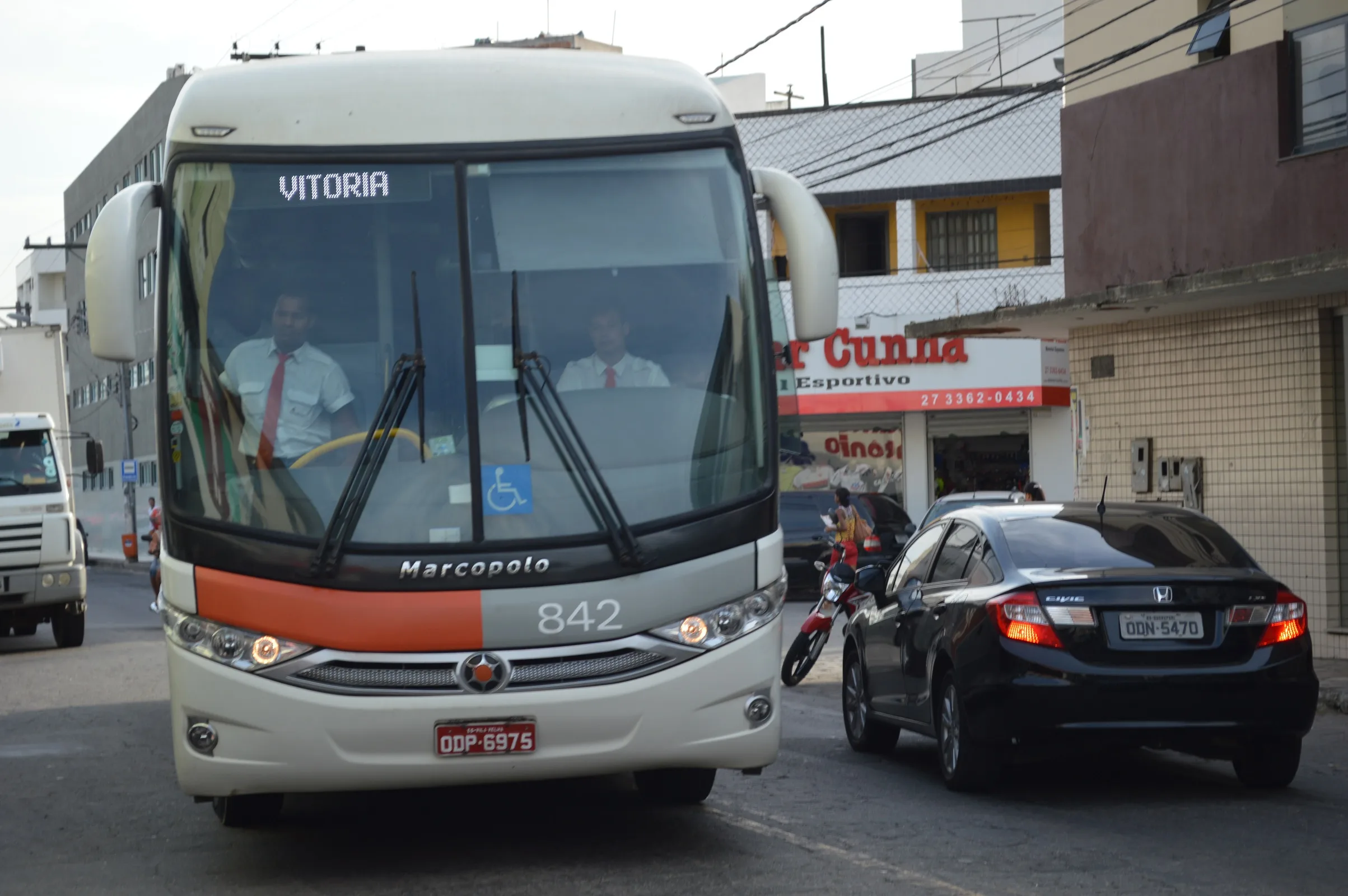 Fim da polêmica! Ônibus voltam a embarcar passageiros em Guarapari