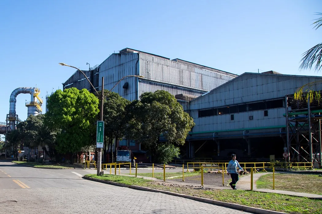 Empresa de siderurgia abre inscrições para 60 vagas de estágio no ES