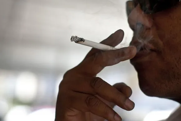 Pesquisa mostra que 65% dos pacientes com câncer continuam fumando