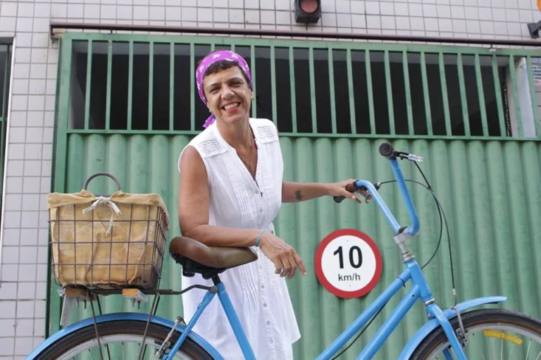 Cicloativista Detinha Son morre após acidente com bicicleta em Vitória