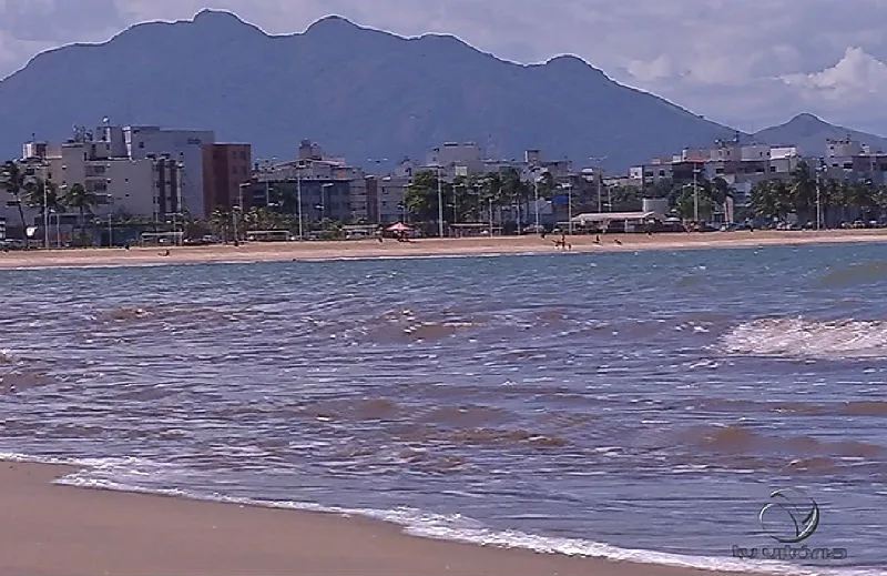 Donos de quiosques reclamam de prejuízos causados por interdição da Praia de Camburi