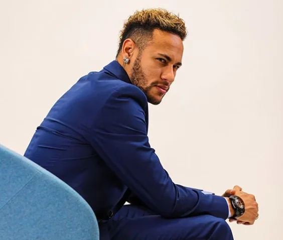 Diretor do Barcelona afirma que clube está 'mais perto' de contratar Neymar