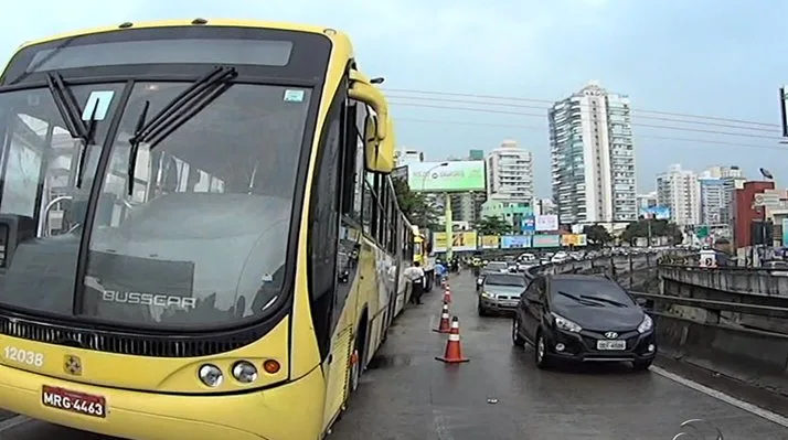 Congestionamentos ficam cada vez mais comuns e tiram a paciência do capixaba