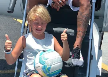 Filho de Neymar deixa a mãe sem graça em passeio, entenda!