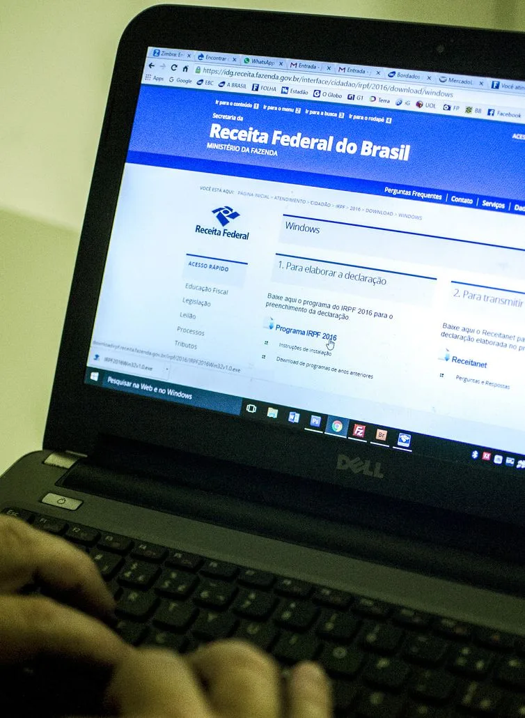 Brasília – Receita Federal libera o programa da Declaração do Imposto de Renda Pessoa Física 2016, ano-base 2015 (Marcelo Camargo/Agência Brasil)