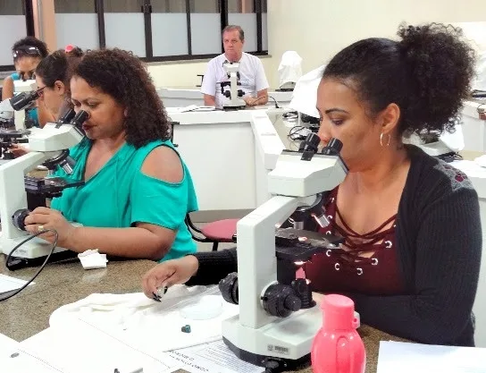 Curso em Cachoeiro capacita laboratoristas no combate aos mosquitos