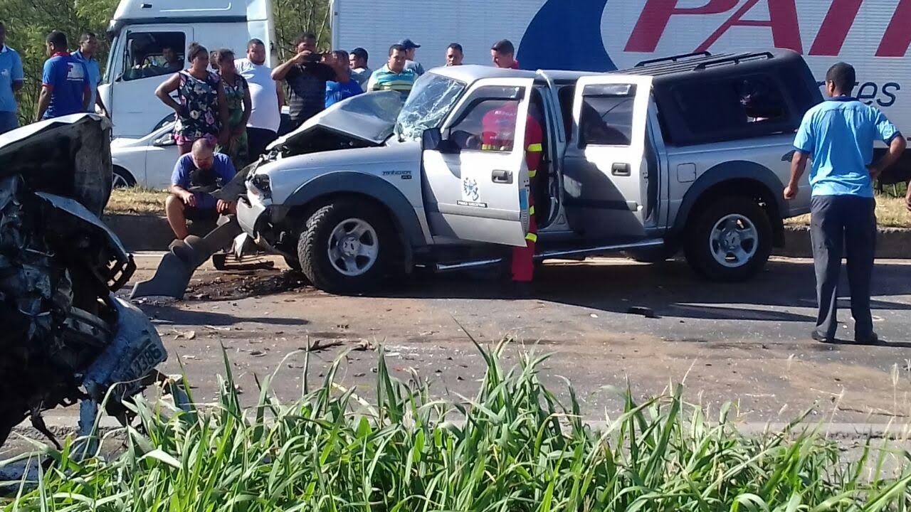 Acidente interdita duas faixas da Rodovia do Contorno na Serra