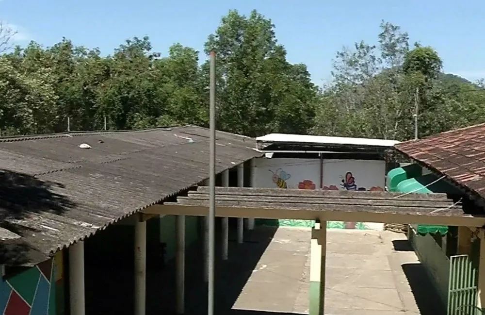 Bandidos invadem escola em Cariacica e fazem 'lanche' com a merenda dos alunos