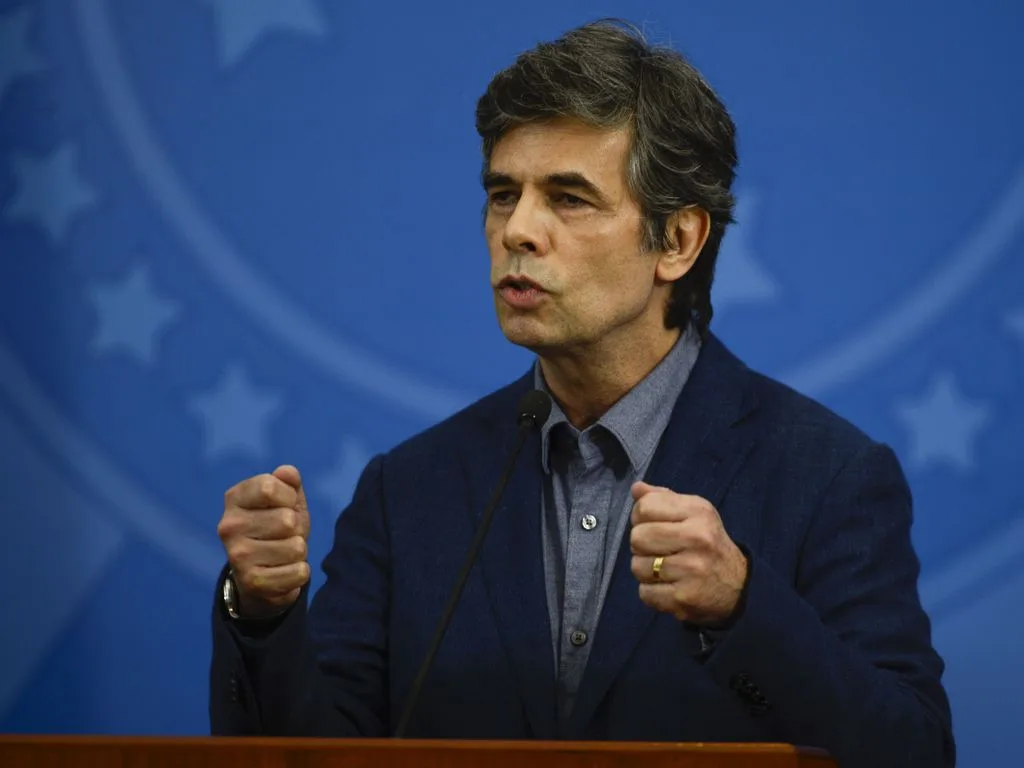 O novo ministro da Saúde, Nelson Teich, durante pronunciamento no Palácio do Planalto