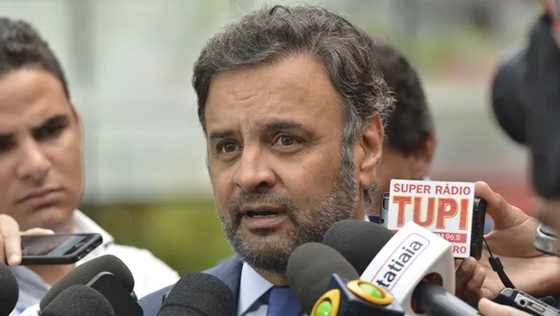 Aécio diz que pronunciamento de Dilma na TV deveria ter "pedido de desculpas"