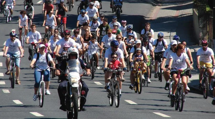 Ciclistas de competição e atletas de triatlo terão área de proteção em Vitória