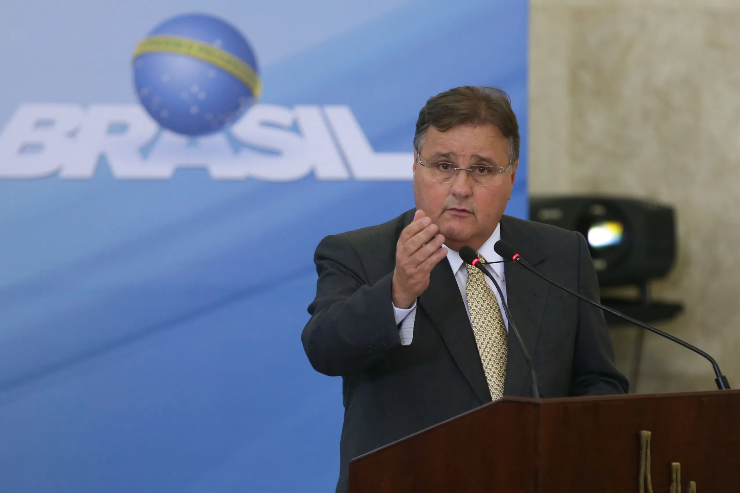 Brasília – O Ministro Geddel Vieira Lima participa da Cerimônia de Comemoração do Dia Nacional da Micro e Pequena Empresa (Valter Campanato/Agência Brasil)