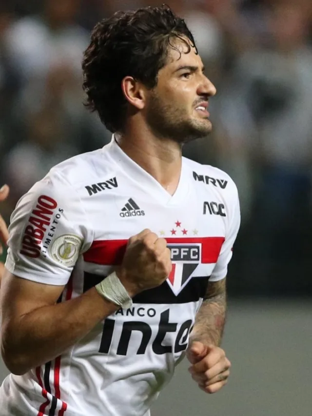 Na mira do Inter, Alexandre Pato acerta rescisão de contrato com o São Paulo