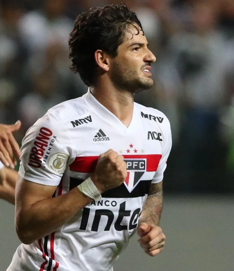 Pato permanece como desfalque no São Paulo para jogo contra o Vasco