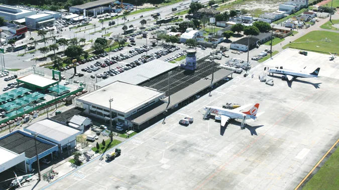 Empresa tem até sexta para decidir sobre novo valor das obras do Aeroporto de Vitória