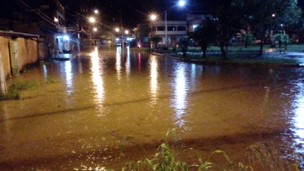 Vila Velha registra maior acumulado de chuva durante temporal na Grande Vitória