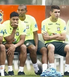 Após abalo por Neymar, seleção tem manhã tranquila