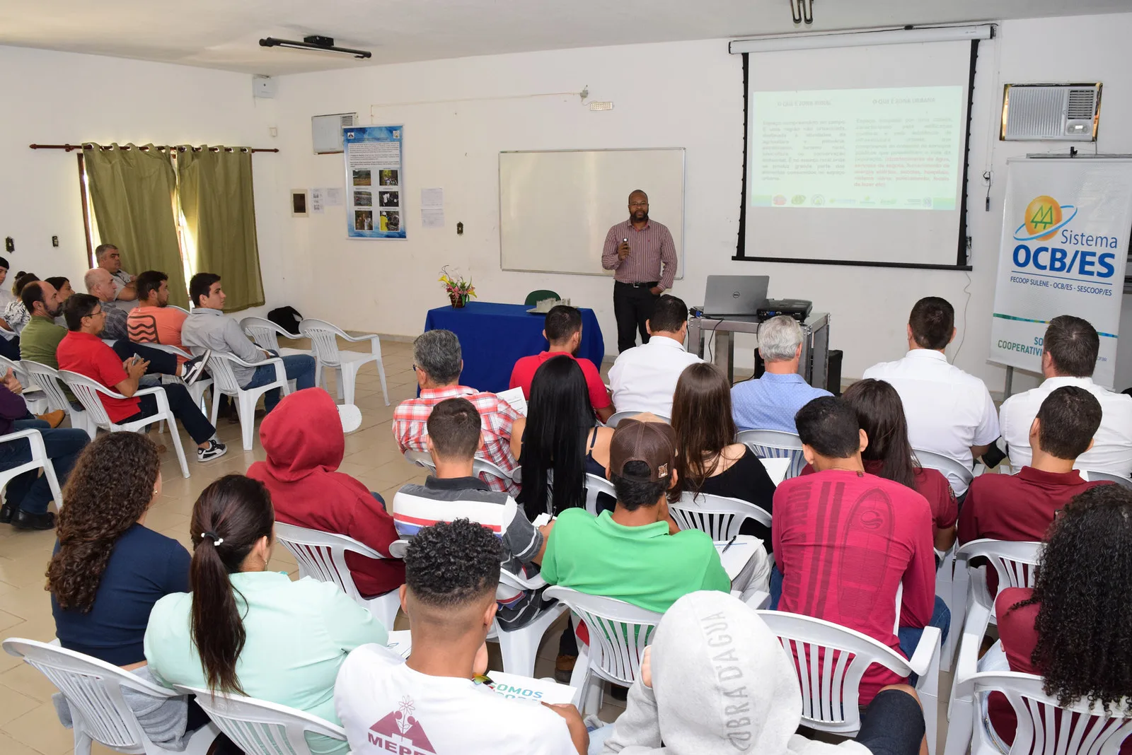 Produtores rurais participam de workshop de cooperativismo em Cachoeiro de Itapemirim