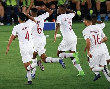 Com temperatura acima de 40ºC, jogadores do Catar vão treinar à noite