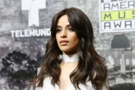 Com Havana, Camila Cabello desbanca Adele e se torna a rainha dos streamings