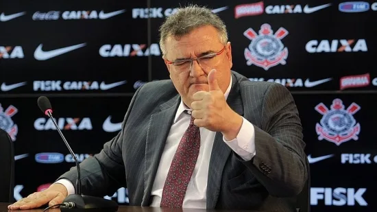 Presidente do Corinthians lamenta falta de títulos em mensagem de fim de ano