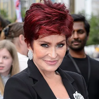 Sharon Osbourne critica cliques sexy de Kim Kardashian: - Isso não é feminismo!