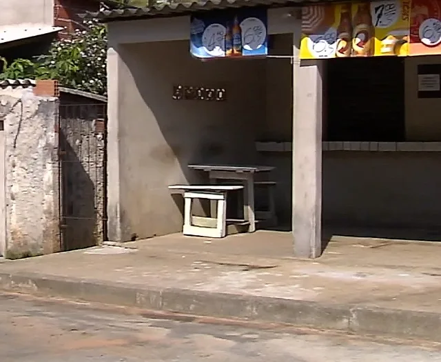 Comerciante é executado com um tiro na cabeça em bar na Serra