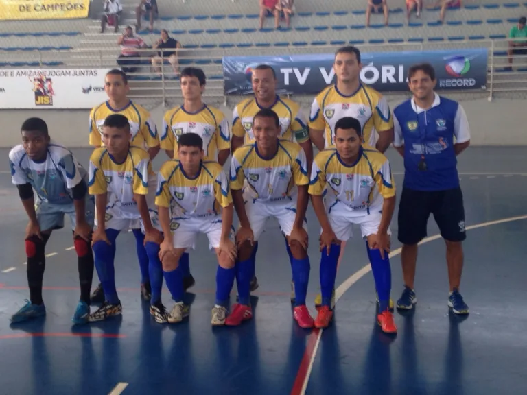 Projeto Garoto Bom de Bola estreia com vitória na Copa Metropolitana de Futsal