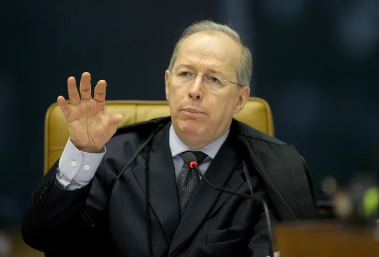 Decano do STF diz que ainda estuda abertura de inquérito de Mercadante e Aloysio