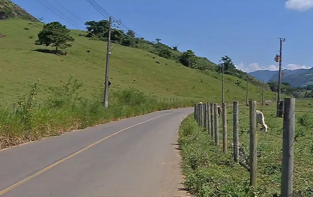 Família é rendida por bandidos e tem carro roubado na zona rural de Cariacica