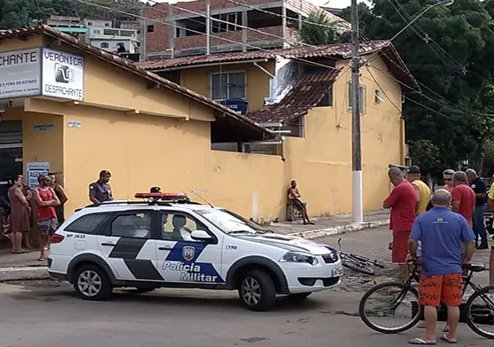 Suspeito de assassinato volta para fotografar cena do crime em Vila Velha