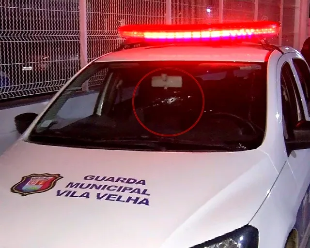 Perseguição e tiroteio termina em acidente no município de Vila Velha