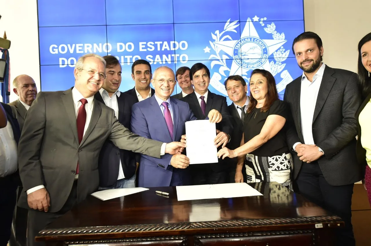 Espírito Santo recebe R$ 100 milhões para investimentos em educação e saneamento básico