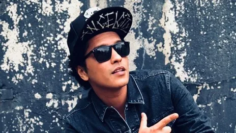 Bruno Mars vai fazer show beneficente no Brasil em prol do RS