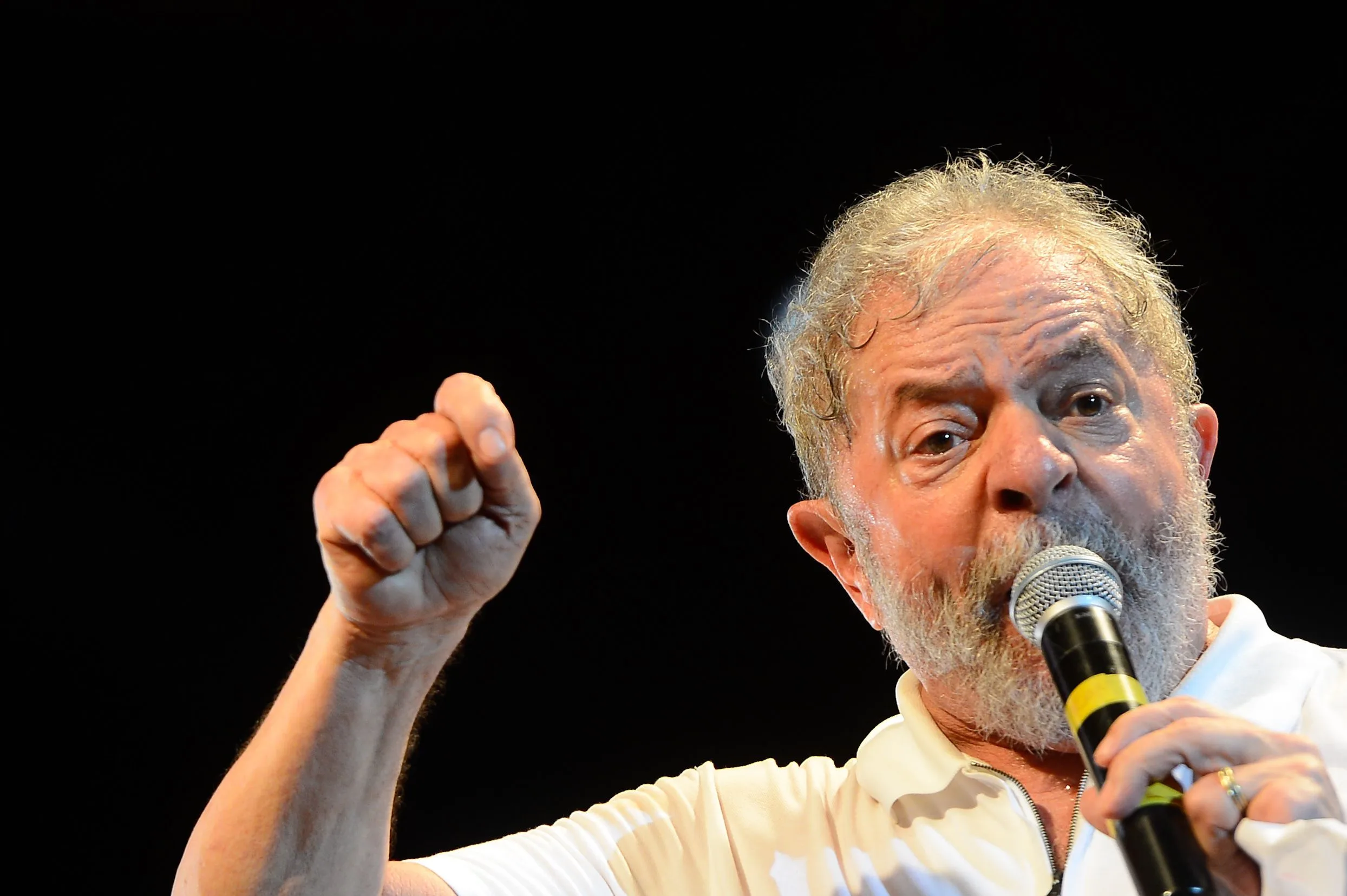 Rio de Janeiro – Ex-presidente Lula discursa em ato contra o impeachment da presidenta Dilma Rousseff nos Arcos da Lapa (Fernando Frazão/Agência Brasil)