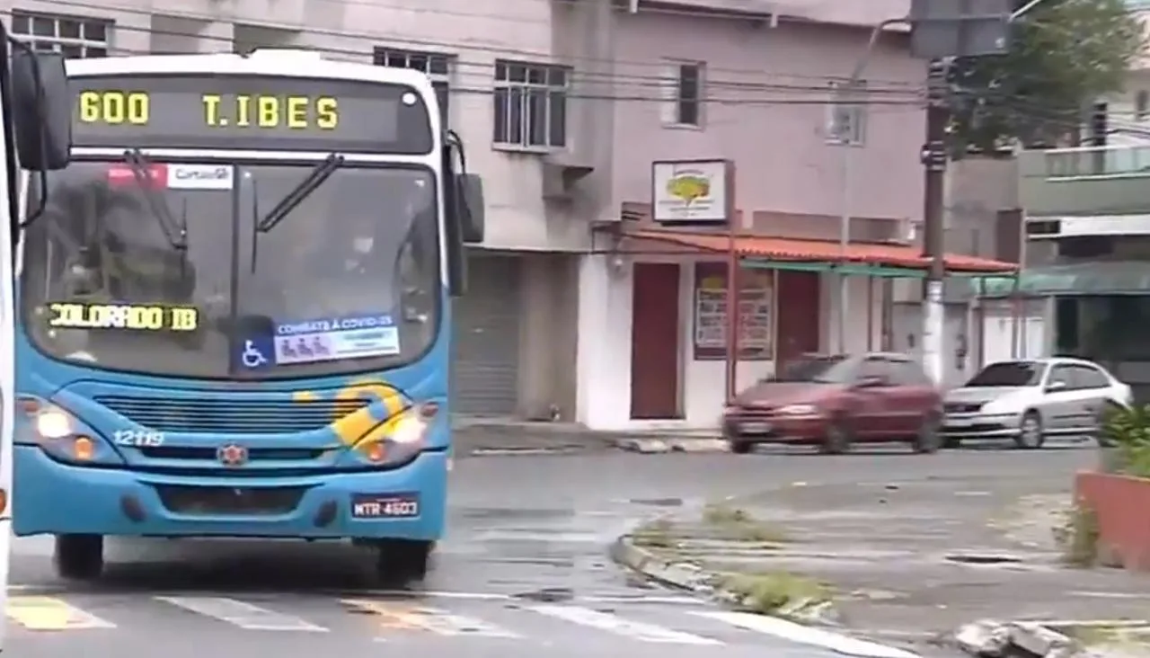 Circulação de ônibus é interrompida após tiroteio em Guaranhus