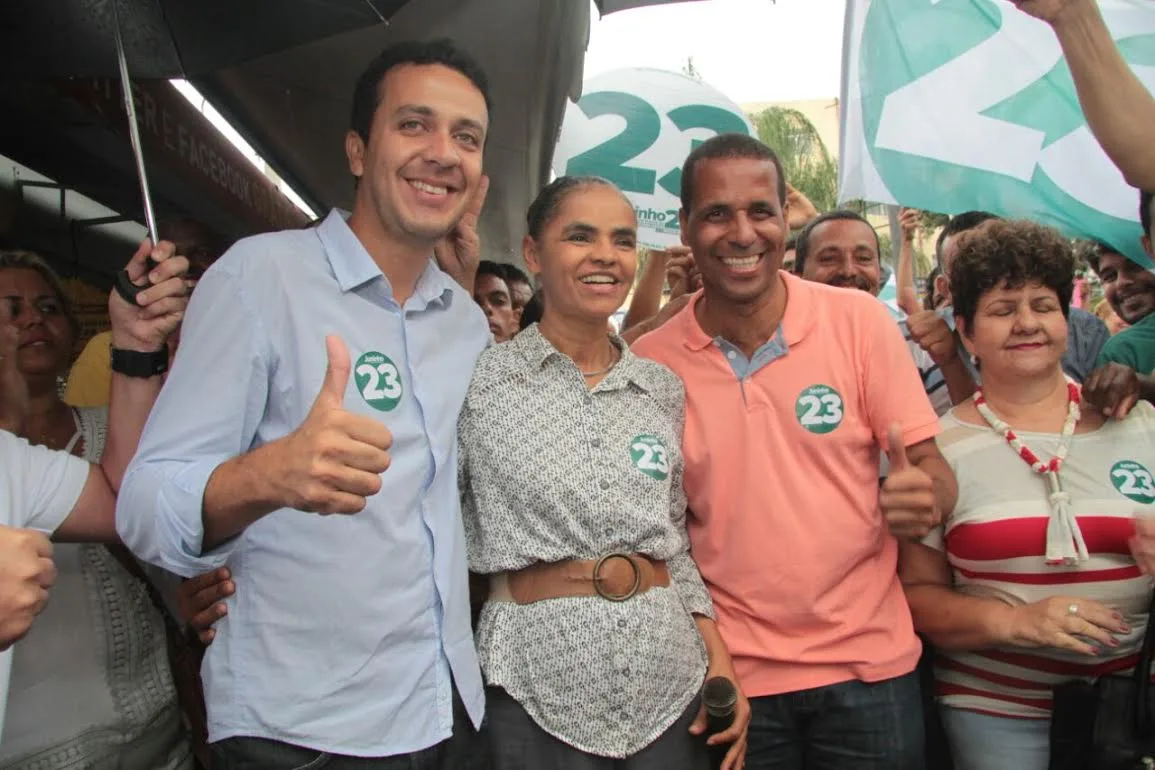 Ex-senadora Marina Silva participa de caminhada em Cariacica