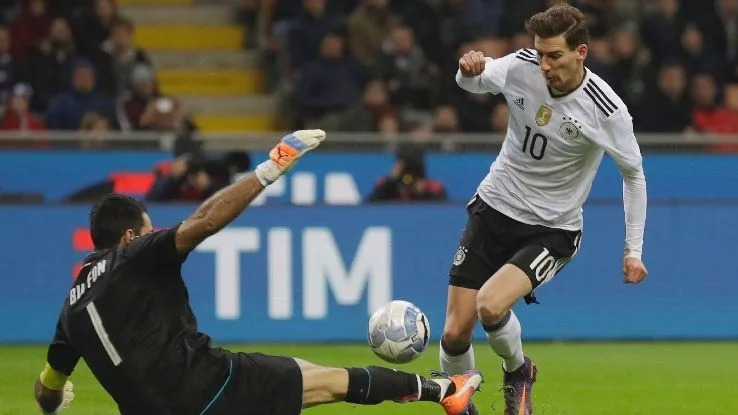 Jovem meia brilha, Alemanha goleia México e vai à final da Copa das Confederações