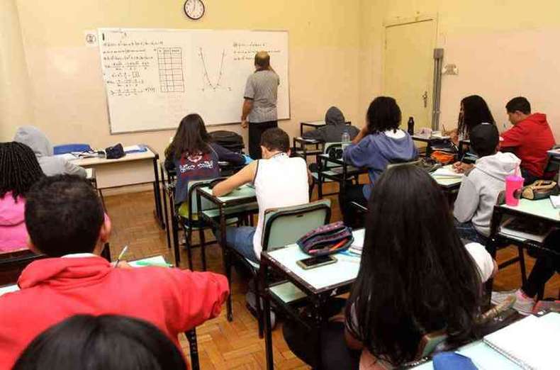 Índice do ensino médio tem maior alta, mas crescimento do 1º ao 5º ano desacelera