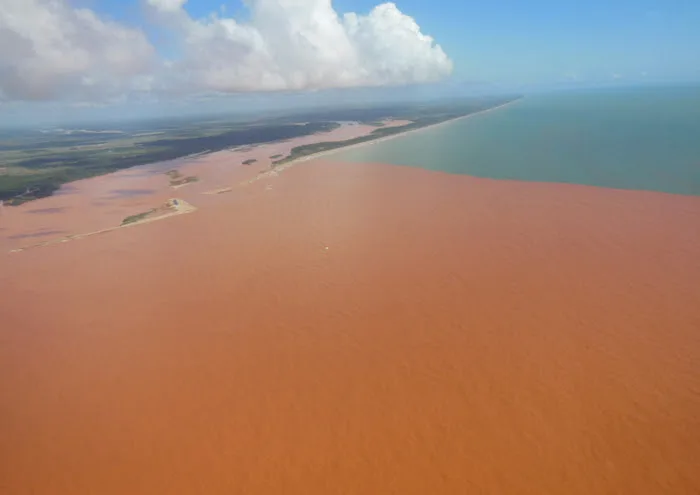 Pesquisadores fazem nova expedição em área atingida por lama da Samarco