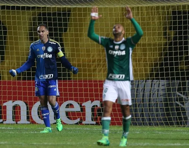 Prass festeja vantagem sobre o Inter e lamenta queda do Flamengo na Libertadores