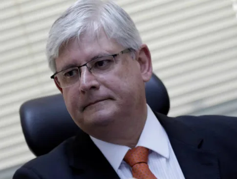 'Muitas pernas tremem' ao falar em combate à corrupção, diz Janot