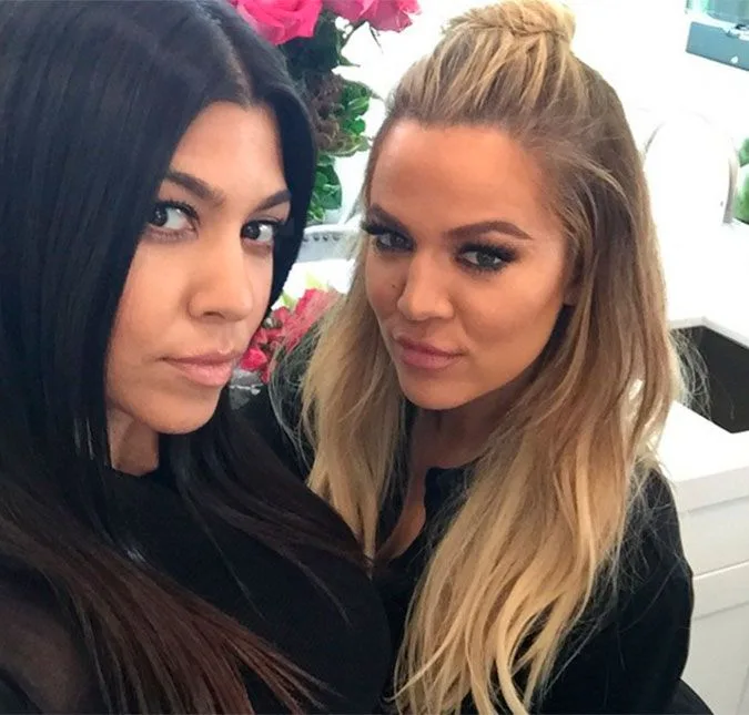 Kourtney Kardashian fala sobre estado de saúde da irmã, Khloé