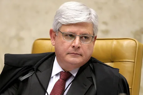 Janot pede ao STF mais prazo para investigar dois deputados do PP