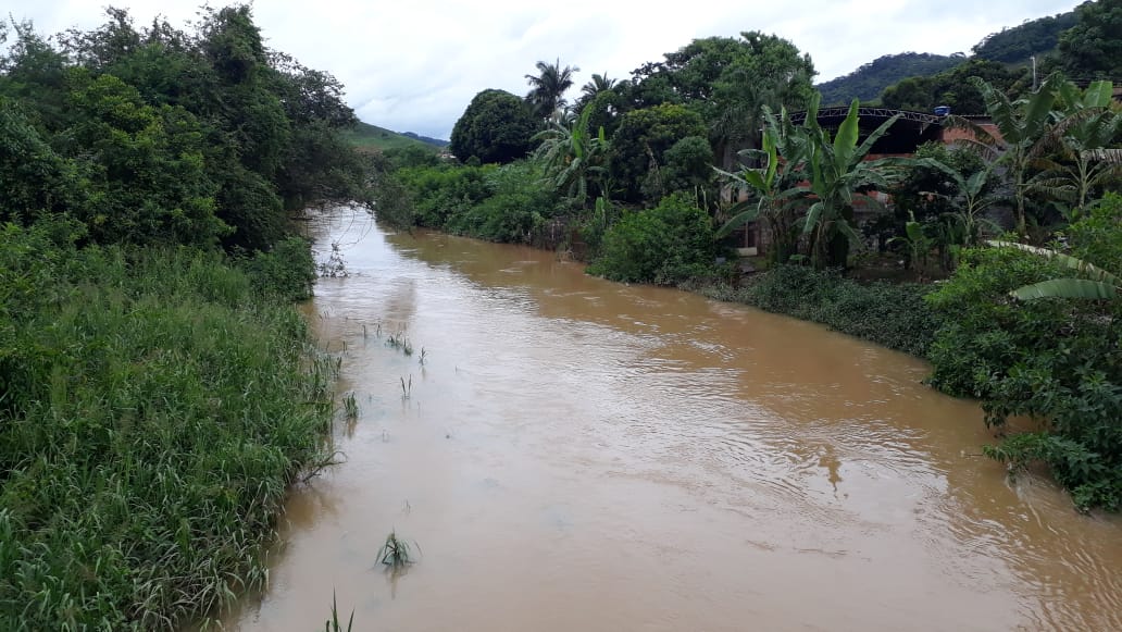 Defesa Civil de Guaçuí alerta para elevação no nível do rio Veado