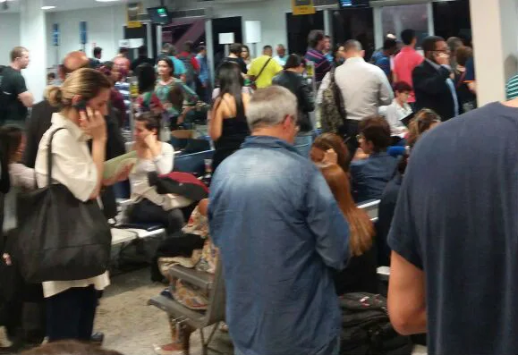 Chuva atrasa voos e causa transtornos no aeroporto de Vitória