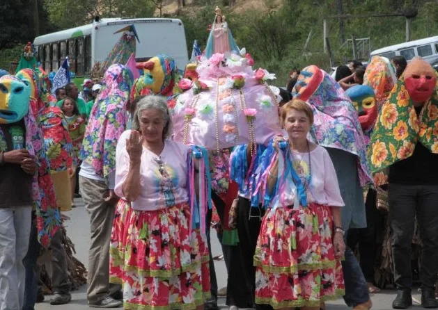 Carnaval de Congo de Roda d'Água festeja Nossa Senhora da Penha em Cariacica