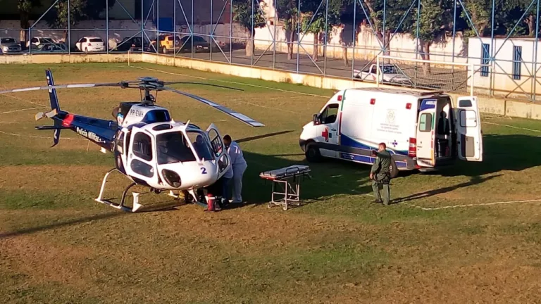 Menina ferida em acidente no noroeste do ES é transferida de helicóptero para Vitória